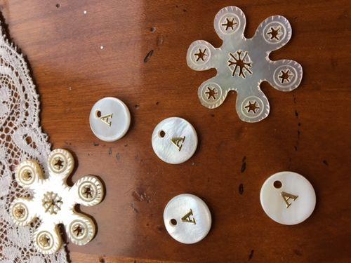 MOTHER OF PEARL  MONOGRAM BUTTONS - Reflets de Soie