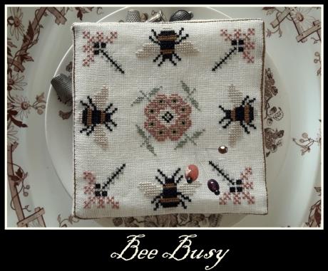 BEE BUSY - Nikyscreations Primitive Designs