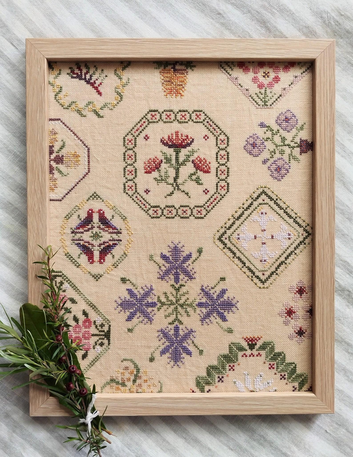 BUSHLAND QUAKER - Mojo Stitches