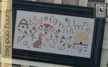 BUNNY AND BEE design by Annie Beez Folk Art