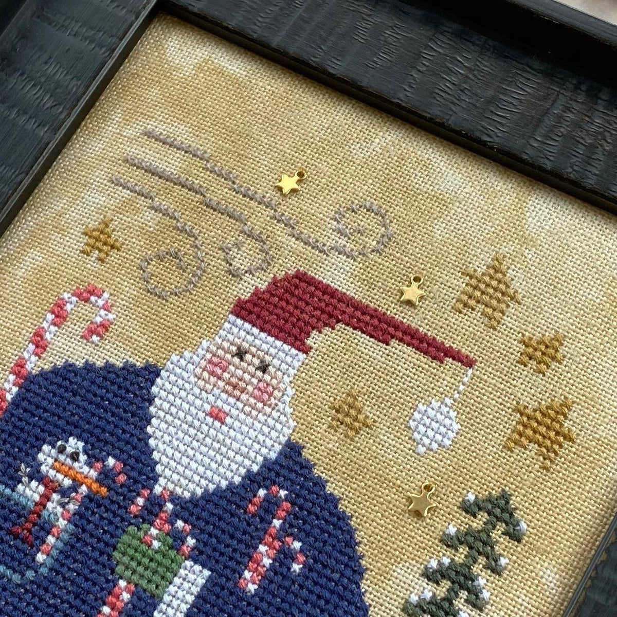 WEE SANTA 2020 by Heart in Hand Needleart