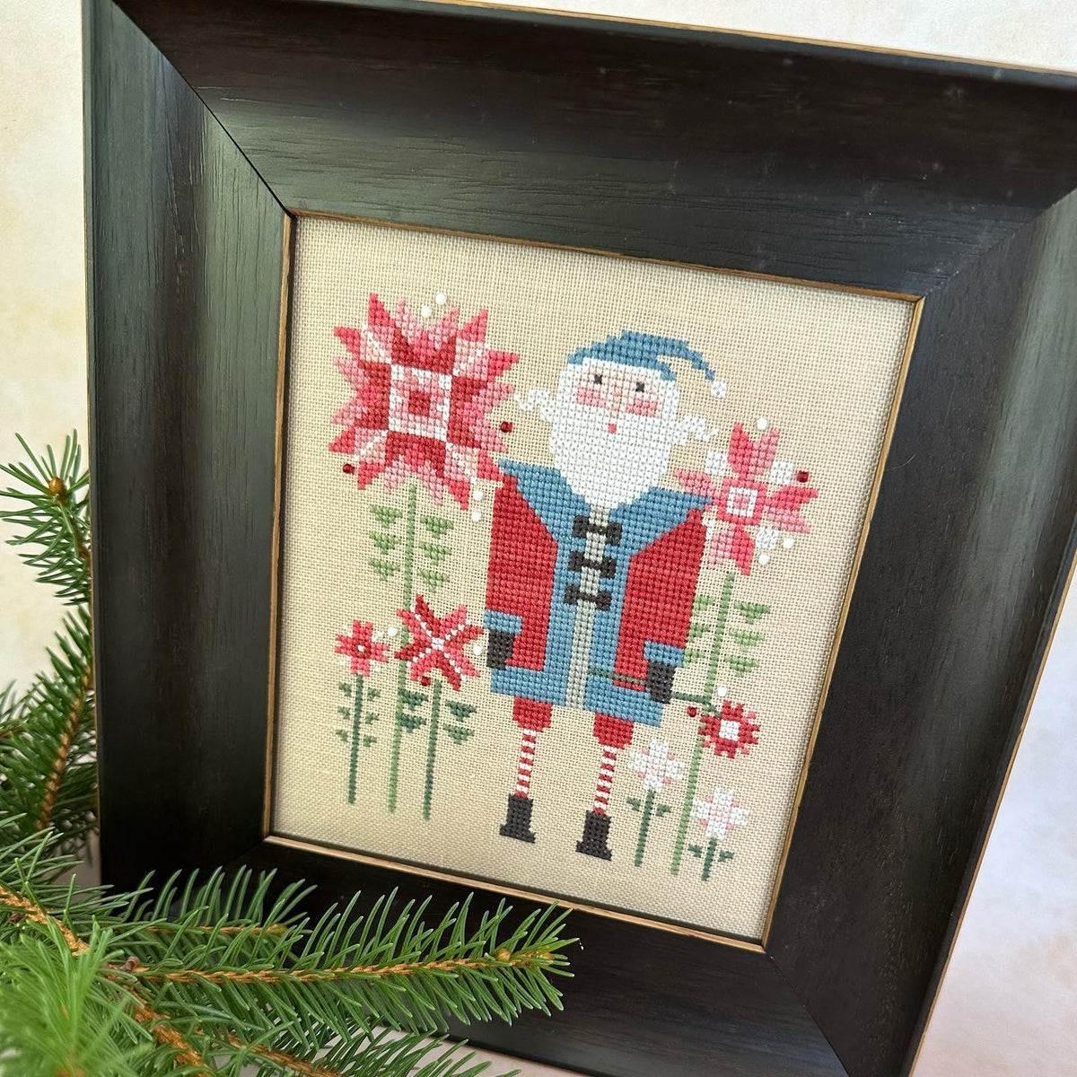 WEE SANTA 2023 by Heart in Hand Needleart
