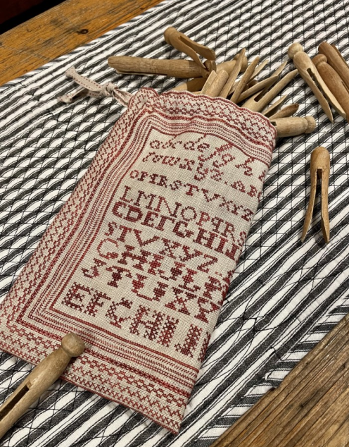 RED SAMPLER BAG - NeedleWorkPress