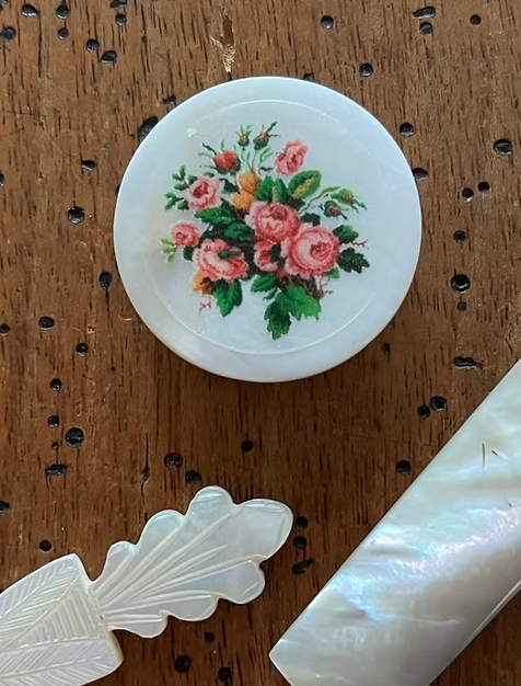 Mother of Pearl Needle Minder - Maison Choisel